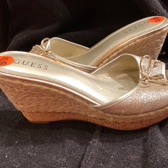 Wedge - Picture 2 of 6